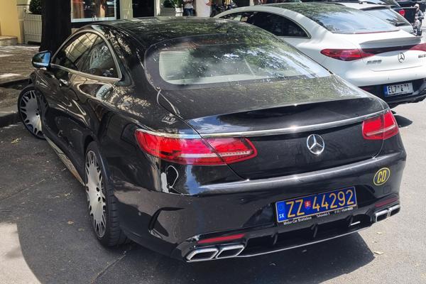 Slovakia diplomatic plate spotted in Prague, Czech Republic. ZZ = Administrative and technical staff, 44 = Honorary Consulates. Photo taken on 05.07.2025.